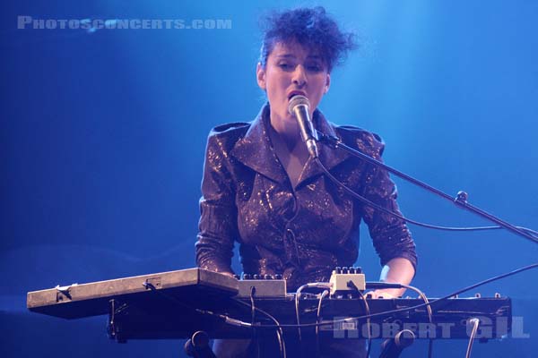 ALICE LEWIS - 2014-03-22 - PARIS - CentQuatre - Salle 400 - 